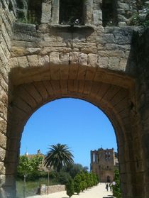 Castle Peratallada's Gate