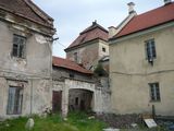 Castle and defensive type sinagogue